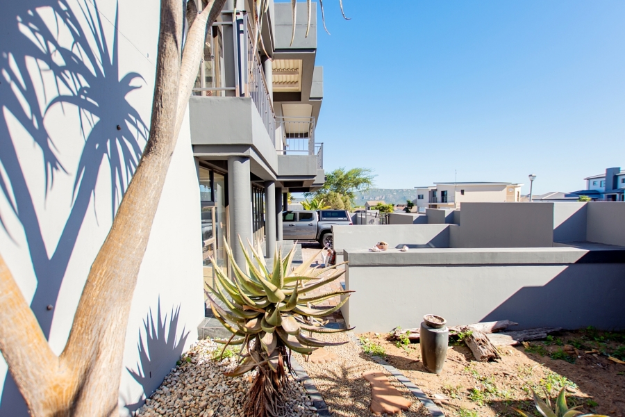 7 Bedroom Property for Sale in Myburgh Park Western Cape